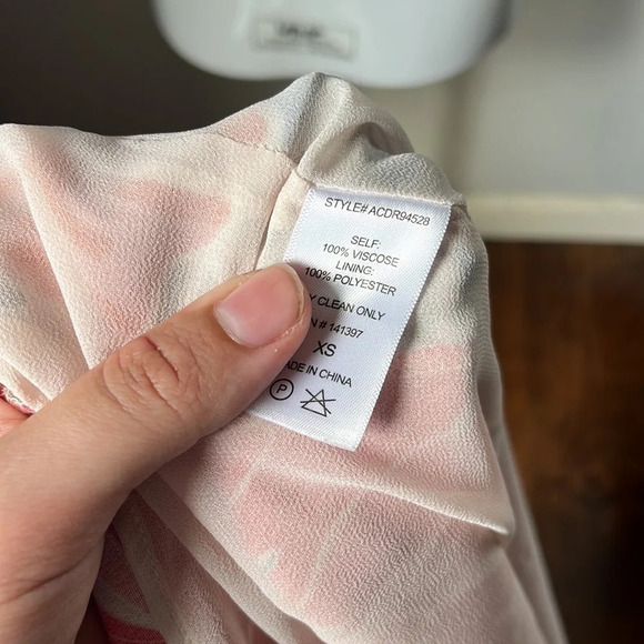 ASTR the label Women's Giselle Cold Shoulder Lace Dress Size XS - Picture 9 of 9